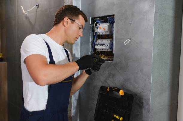 Best Electrical Contractors for Businesses  in Moundridge, KS