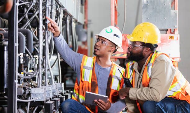 Best Circuit Breaker Repair  in Moundridge, KS